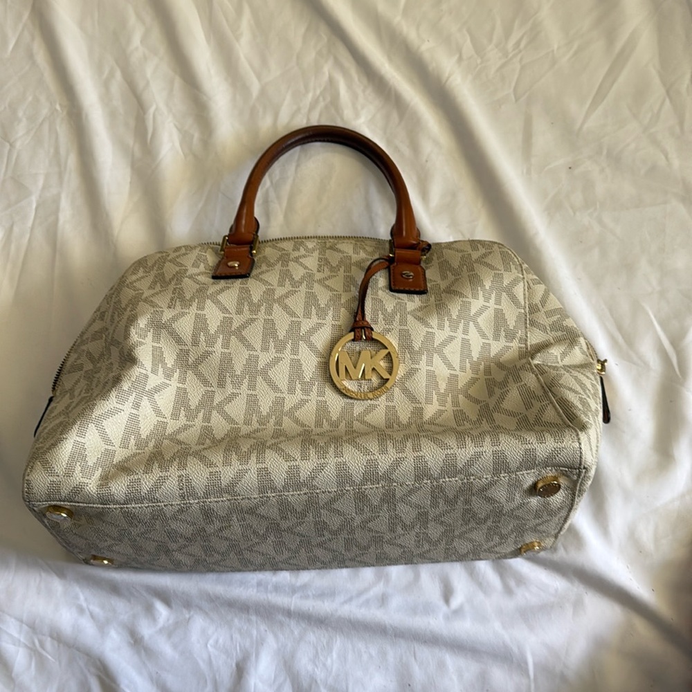 Authentic preloved leather Micheal kors bowling bag